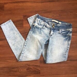 Sneak Peek Jeans